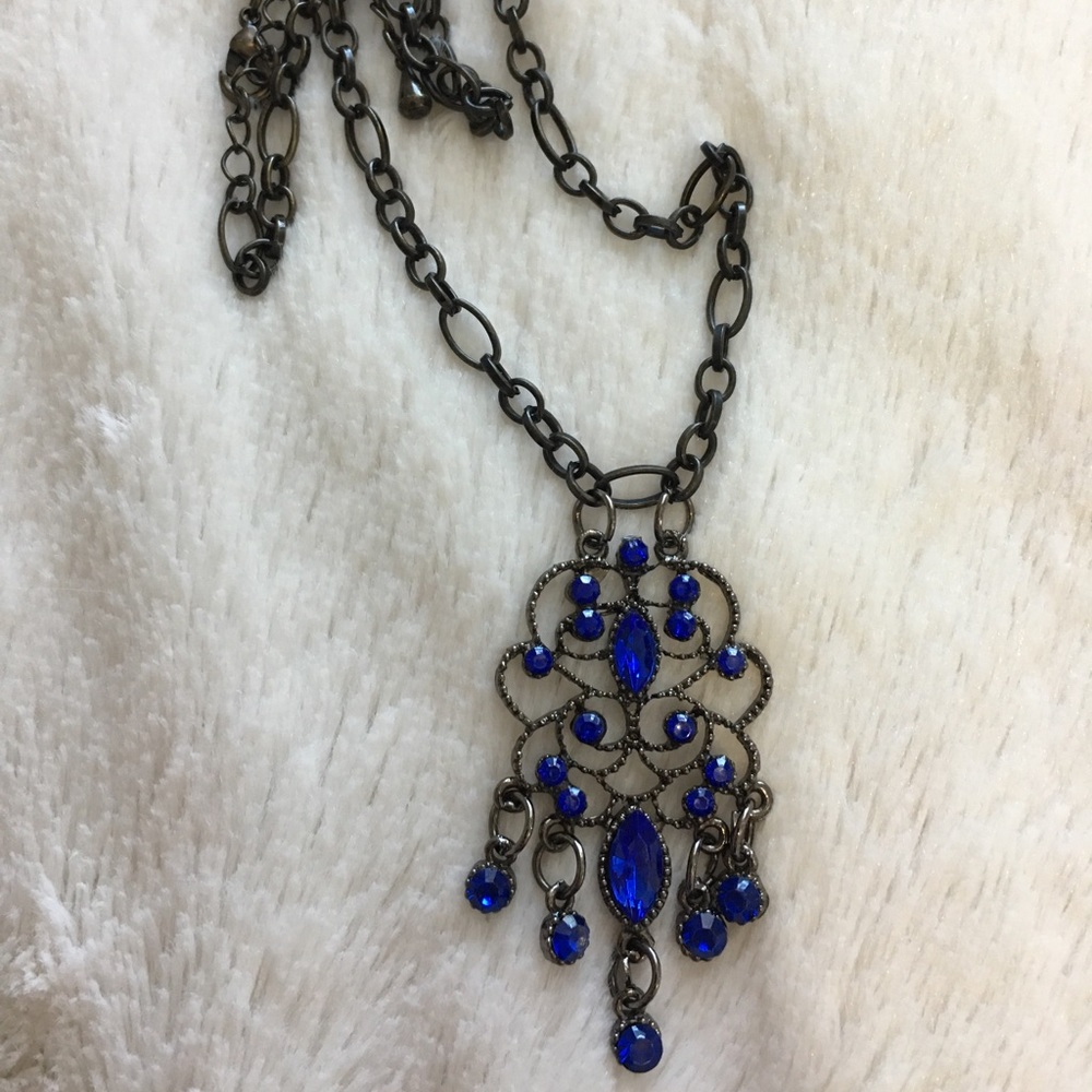 🎀 16” royal blue chandelier Victorian necklace - Picture 3 of 5